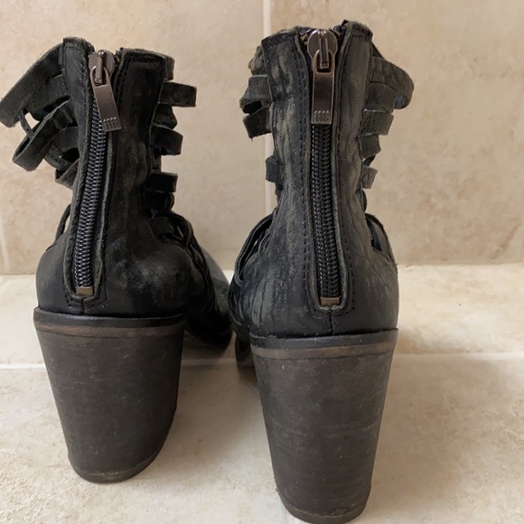 Free People Carerra bootie black size 38, barely worn excellent condition - Picture 3 of 5